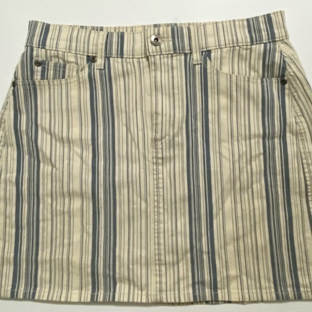 Vince Camuto jean mini skirt Size 4